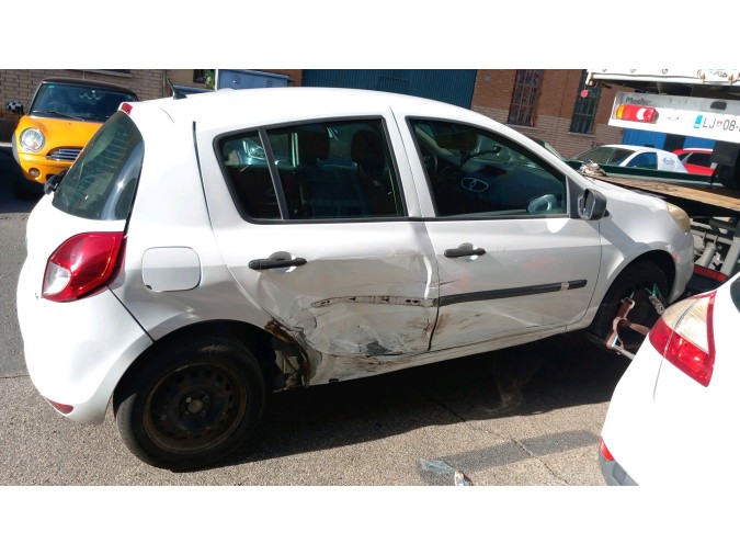 PRETENSOR CINTURÓN DELANTERO DERECHO RENAULT CLIO 2011