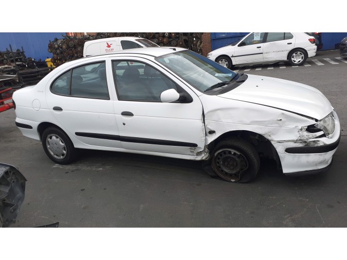 ELEVALUNAS DELANTERO DERECHO RENAULT MÉGANE CLASSIC 1997