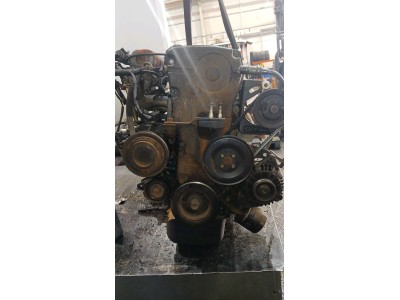 MOTOR CON ACCESORIOS Y CAJA DE CAMBIOS HYUNDAI COUPÉ 1997