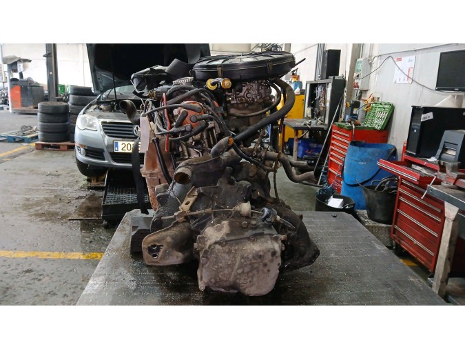 MOTOR CON ACCESORIOS Y CAJA DE CAMBIOS OPEL KADETT 1988