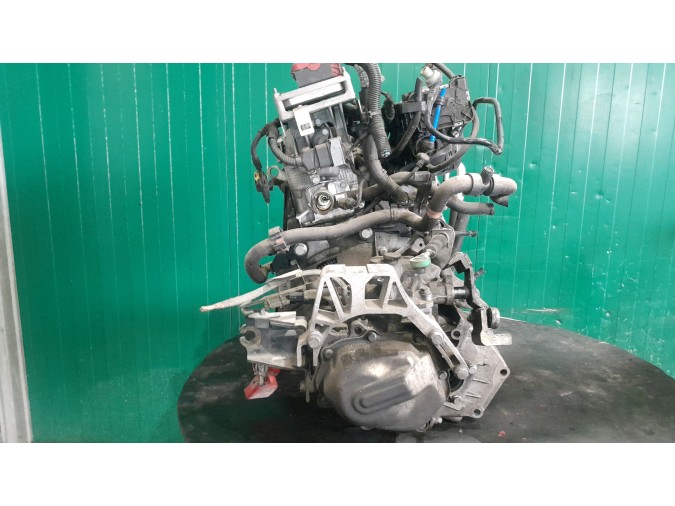 MOTOR CON ACCESORIOS SIN CAJA DE CAMBIOS FIAT 500 2013