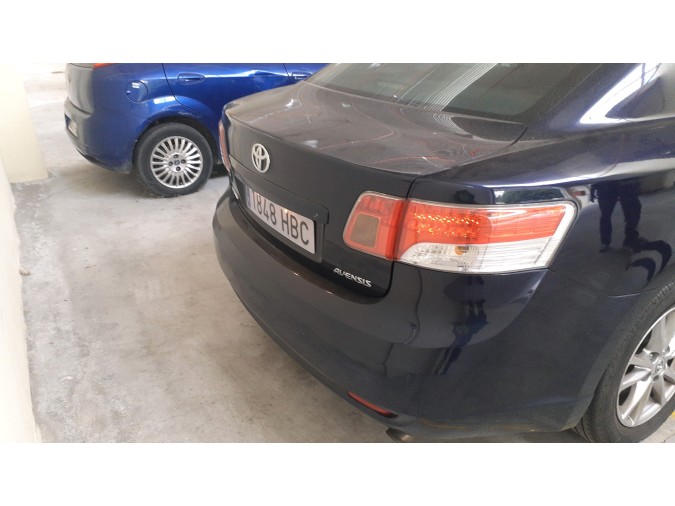 EMBELL.PORTON TRAS. TOYOTA AVENSIS 2010