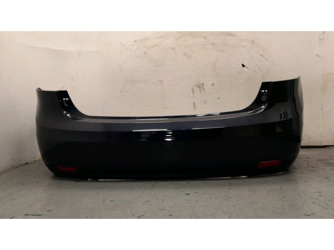 PARAGOLPES TRASERO TOYOTA AVENSIS AZUL 2010