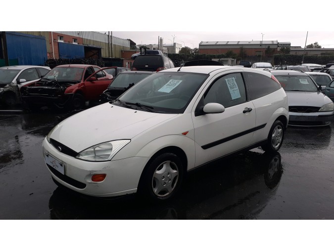 PANEL DELANTERO FORD FOCUS 2001