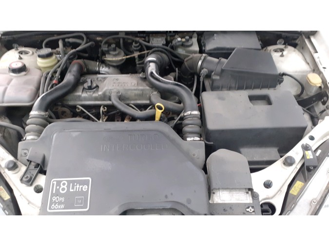 PANEL DELANTERO FORD FOCUS 2001