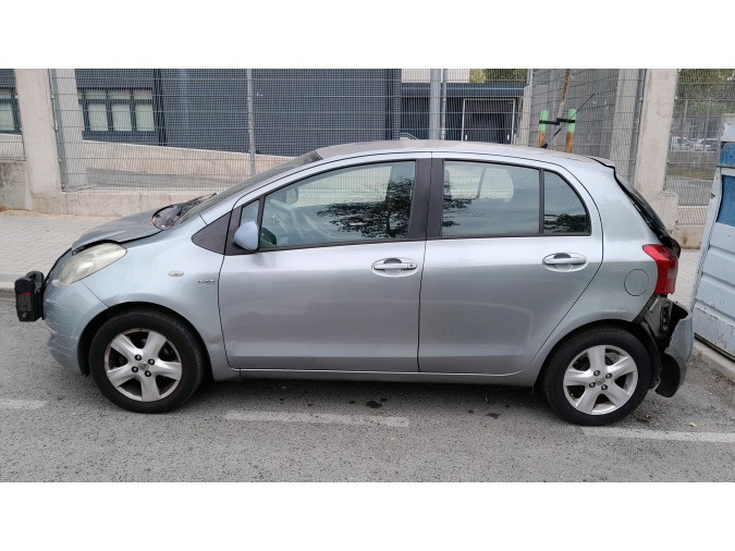ELEVALUNAS DELANTERO DERECHO TOYOTA YARIS 2007