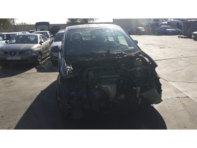 ELEVALUNAS DELANTERO DERECHO AUDI A2 2001