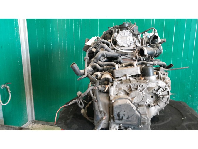 Motor SKODA SUPERB 2012