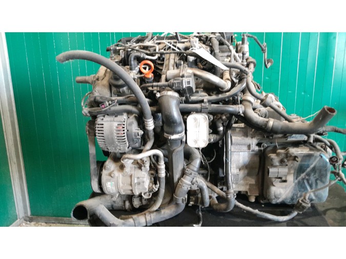 Motor SKODA SUPERB 2012