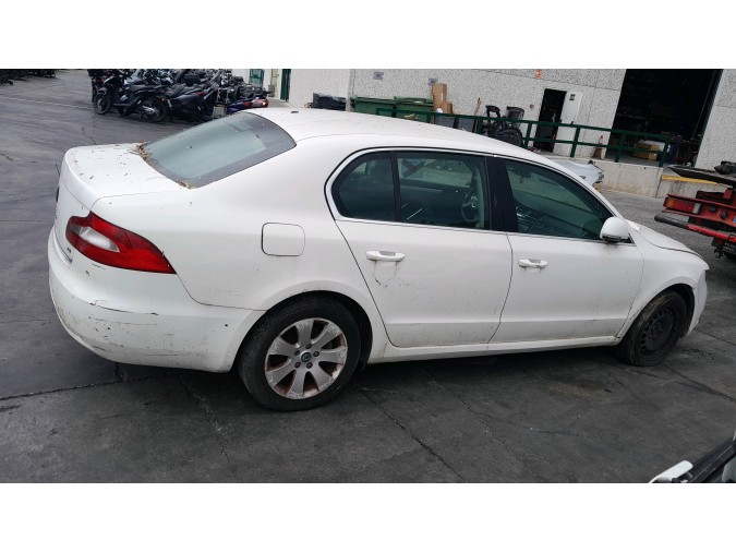 Cuadro instrumentos SKODA SUPERB 2012