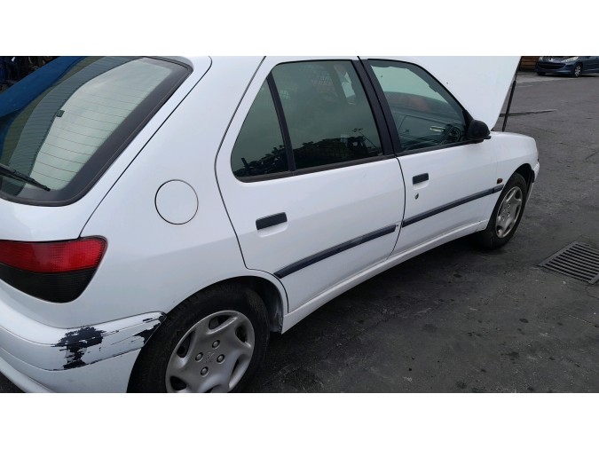ELEVALUNAS DELANTERO DERECHO PEUGEOT 306 1998