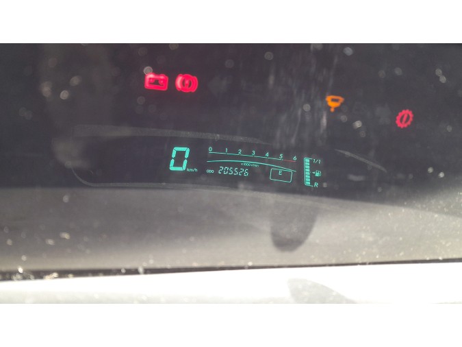 FARO ANTINIEBLA DERECHO TOYOTA YARIS 2009
