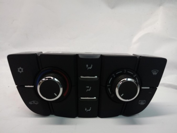 MANDO CALEFACCIÓN OPEL ASTRA 2015