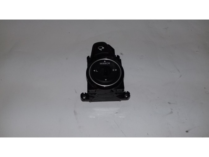 MANDO ELEVALUNAS DELANTERO IZQUIERDO HYUNDAI I40 2017