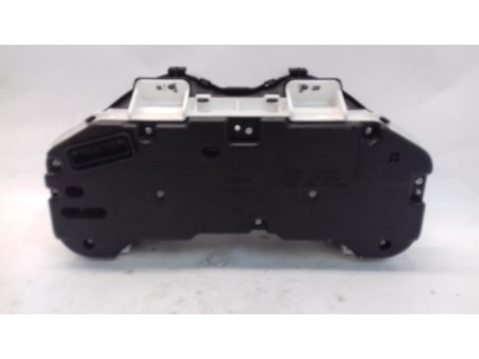 CUADRO INSTRUMENTOS TOYOTA AURIS 2011
