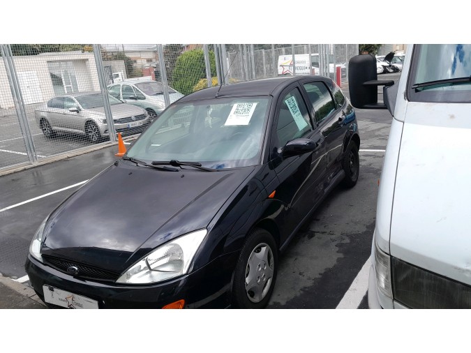 PANEL DELANTERO FORD FOCUS 2001