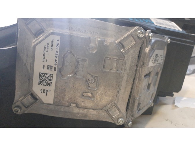 FARO DERECHO PEUGEOT 308 2015