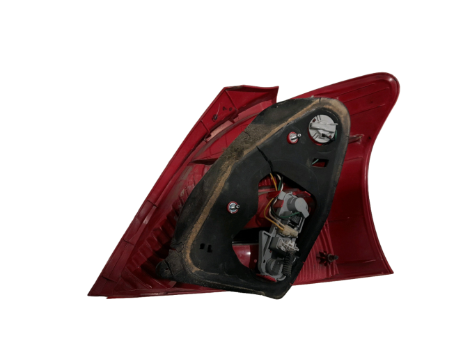 PILOTO TRASERO IZQUIERDO TOYOTA YARIS 2008