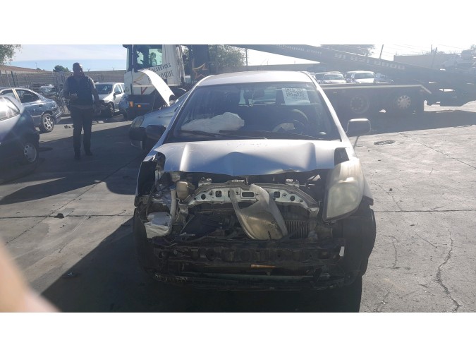 CERRADURA PORTÓN TRASERO TOYOTA YARIS 2008