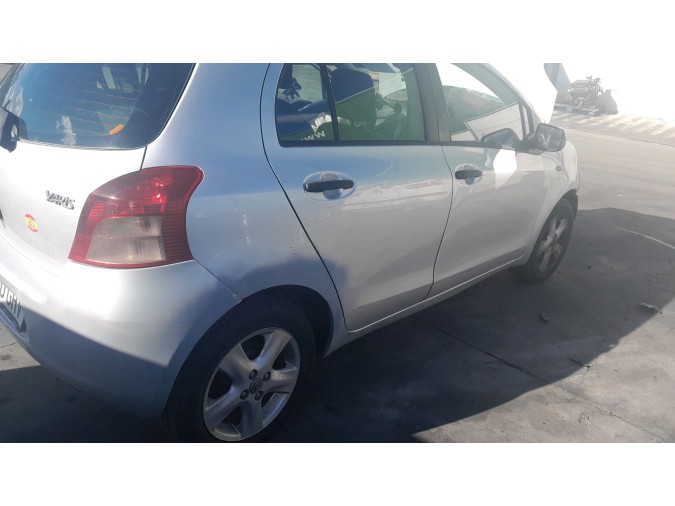 ELEVALUNAS DELANTERO IZQUIERDO TOYOTA YARIS 2008