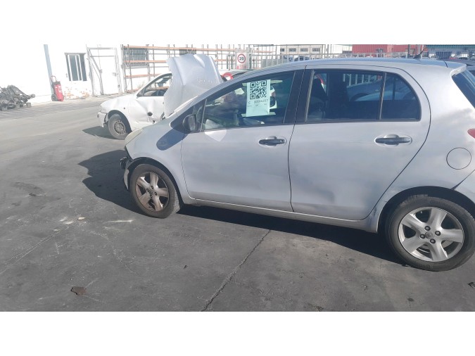 ELEVALUNAS TRASERO IZQUIERDO TOYOTA YARIS 2008