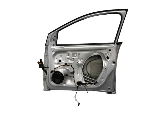 PUERTA DELANTERA DERECHA VOLKSWAGEN POLO PLATA 2011