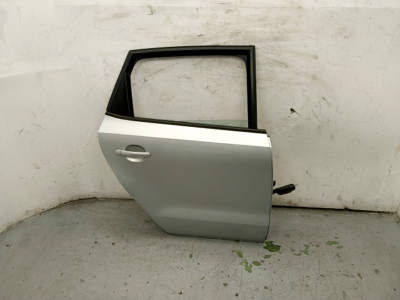 PUERTA TRASERA DERECHA VOLKSWAGEN POLO PLATA  2011