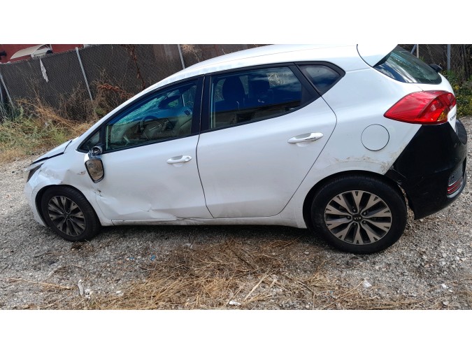 ALFOMBRA MALETERO KIA CEED 2016
