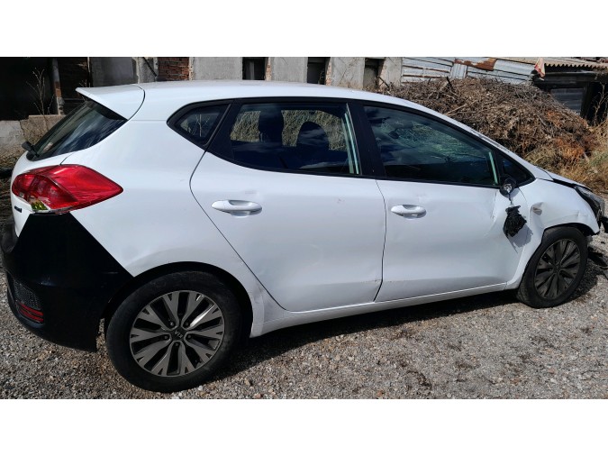 ALFOMBRA MALETERO KIA CEED 2016