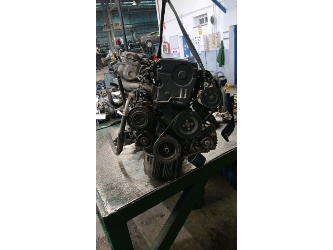 MOTOR CON ACCESORIOS Y CAJA DE CAMBIOS HYUNDAI COUPÉ 2008