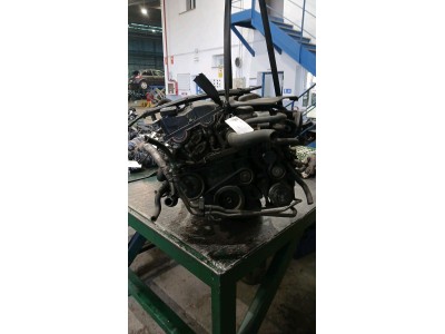 MOTOR CON ACCESORIOS Y CAJA DE CAMBIOS BMW 318 2003