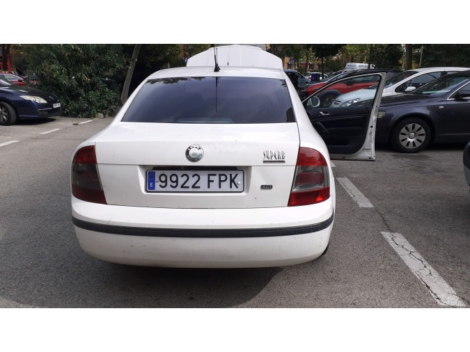 Consola central (zona trasera) SKODA SUPERB 2007