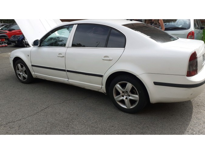 MANDO ELEVALUNAS DELANTERO DERECHO SKODA SUPERB 2007
