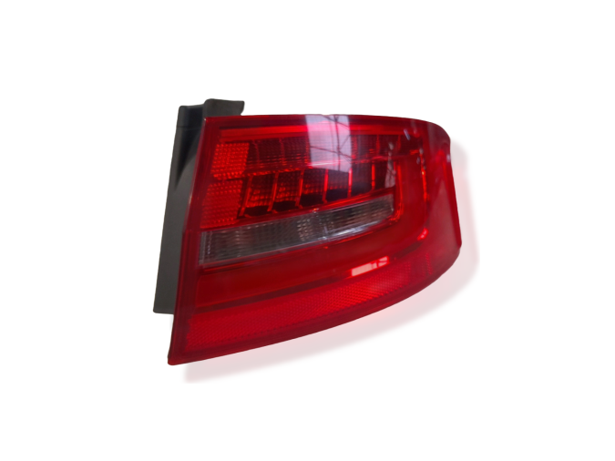 PILOTO TRASERO DERECHO EXTERIOR AUDI A4 2013