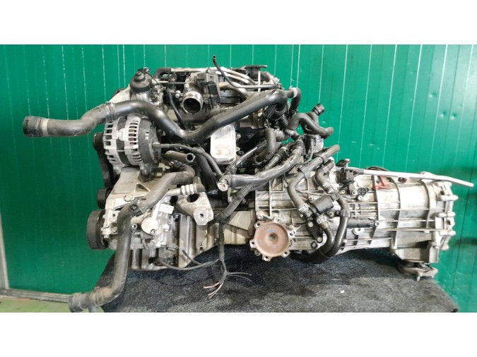 MOTOR CON ACCESORIOS SIN CAJA DE CAMBIOS AUDI A4 2013