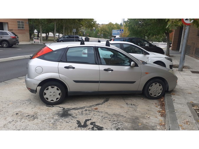 PANEL DELANTERO FORD FOCUS 2000