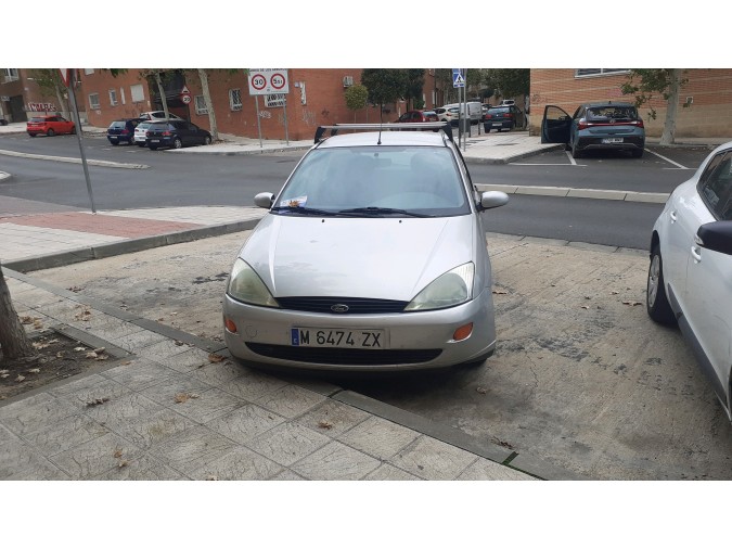 ELEVALUNAS TRASERO IZQUIERDO FORD FOCUS 2000