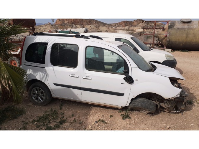 PUERTA DELANTERA DERECHA RENAULT GRAND KANGOO 2018