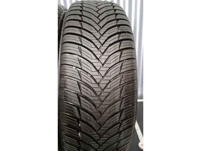 215/65/16  3923