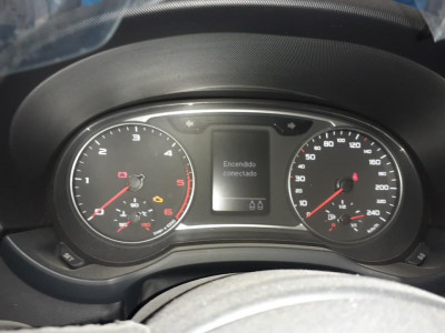 Coche despiece completo AUDI A1 00130390