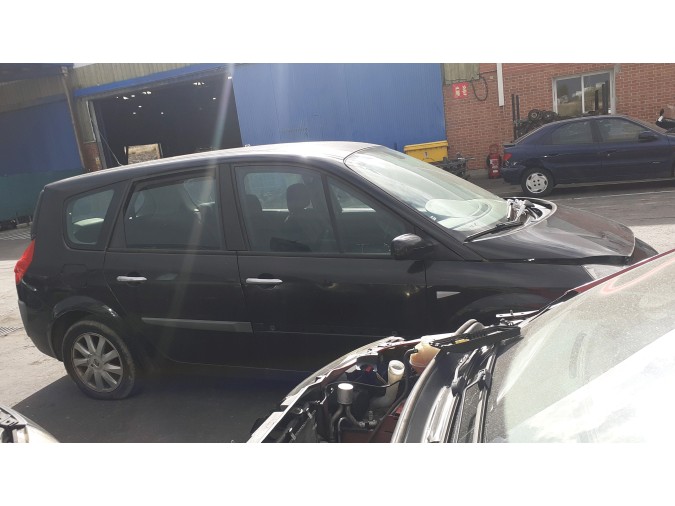FARO ANTINIEBLA DELANTERO RENAULT SCENIC 2007