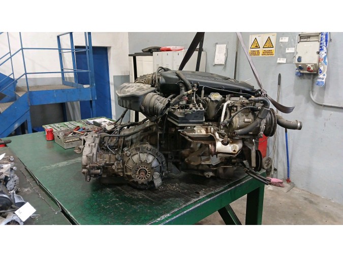 MOTOR CON ACCESORIOS Y CAJA DE CAMBIOS CHRYSLER 300M 1999