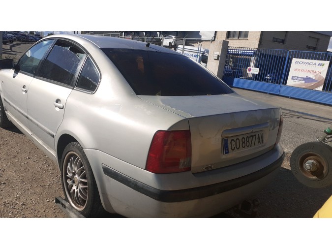 ELEVALUNAS TRASERO DERECHO VOLKSWAGEN PASSAT 1999