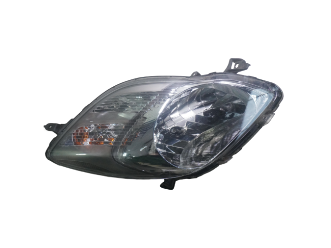 FARO DERECHO TOYOTA YARIS 2010