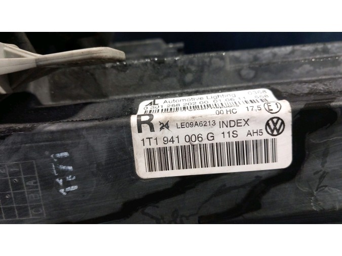 FARO DERECHO VOLKSWAGEN TOURAN 2011