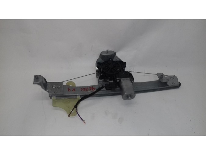 ELEVALUNAS TRASERO DERECHO TOYOTA CAPTUR 2016