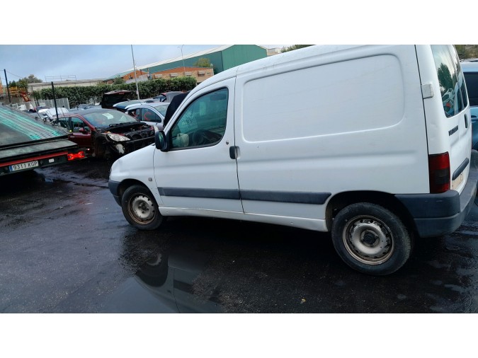 ELEVALUNAS DELANTERO DERECHO PEUGEOT PART FG. 190 1.9D 2001