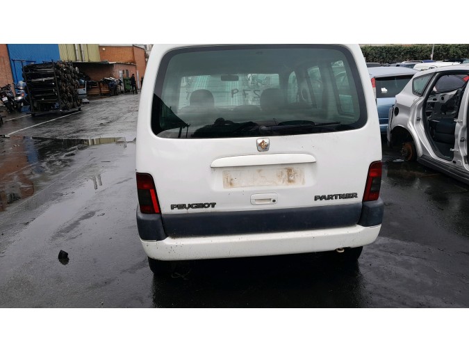 Autorradio PEUGEOT PARTNER 2002