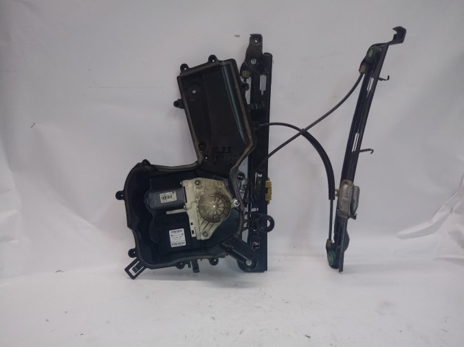 ELEVALUNAS DELANTERO DERECHO SEAT LEON 2005