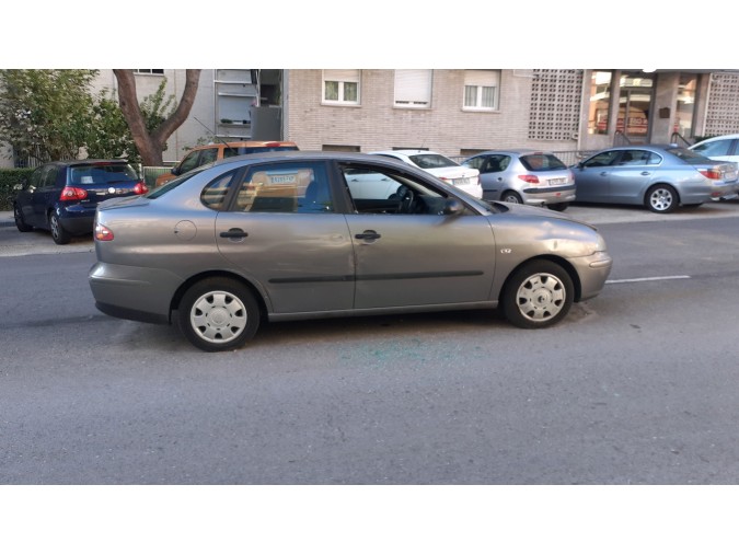 MANDO ELEVALUNAS DELANTERO DERECHO SEAT CORDOBA 2003